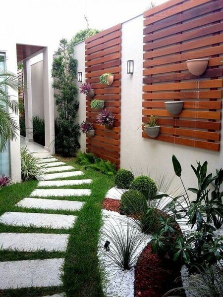 Lider Royal Garden - proiectare, amenajare si intretinere gradini